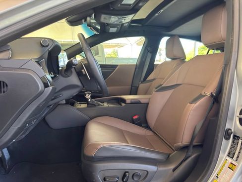 Certified 2025 Lexus ES 350 w/ Accessory Package (Z2) FWD image 8