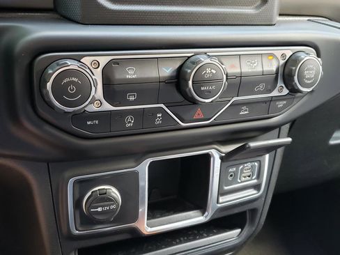 Used 2022 Jeep Gladiator Sport AWD/4WD image 24