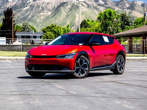 Used 2022 Kia EV6 Wind w/ Wind Technology Package AWD/4WD image 1