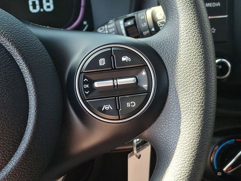 Used 2025 Kia Soul LX FWD image 21