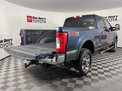 Used 2017 Ford F350 Lariat w/ Chrome Package image 18