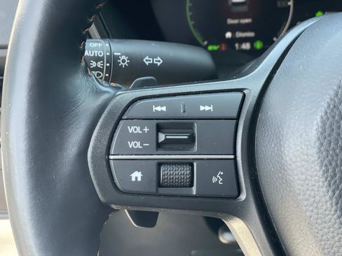 Used 2025 Honda CR-V Sport-L image 9