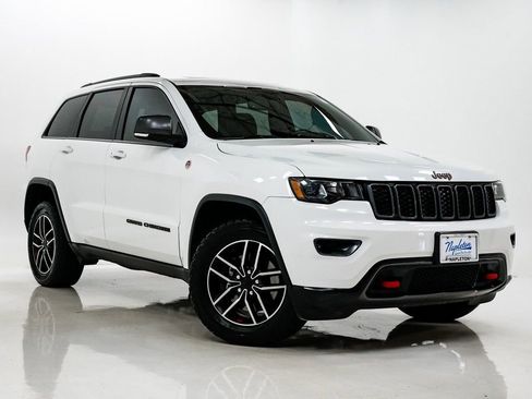 Used 2021 Jeep Grand Cherokee Trailhawk image 5