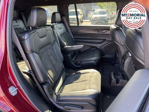 Certified 2025 Jeep Grand Cherokee L Laredo AWD/4WD image 19