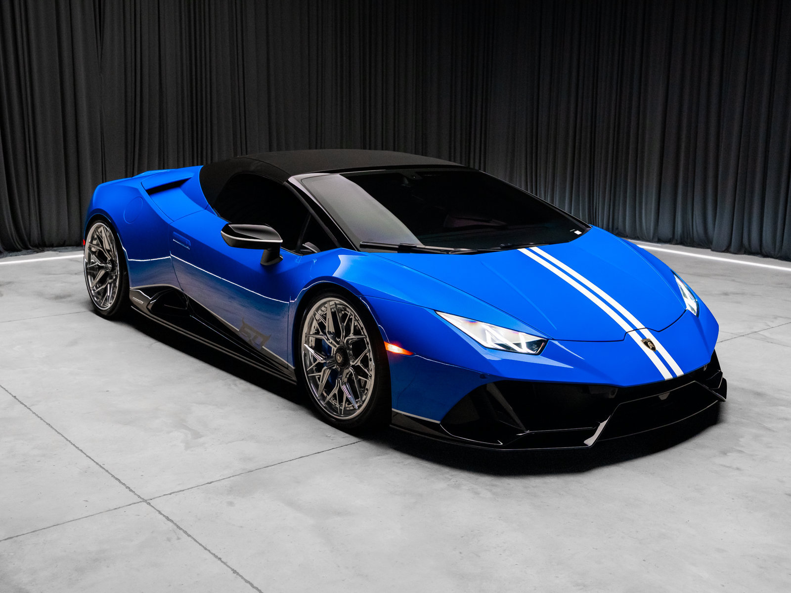 Used 2024 Lamborghini Huracan EVO AWD/4WD image 40