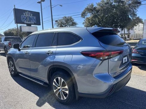 Used 2022 Toyota Highlander XLE image 9