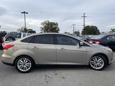 Used 2015 Ford Focus Titanium image 4