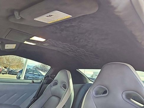 Used 2020 Nissan GT-R Premium image 7