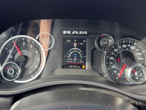 Used 2024 RAM 2500 Big Horn image 16
