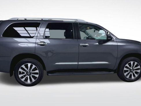 Used 2018 Toyota Sequoia Limited w/ Safety & Convenience Package AWD/4WD image 9
