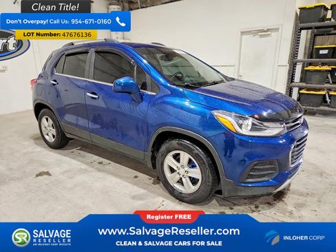 Used 2020 Chevrolet Trax LT w/ LT Convenience Package FWD image 5