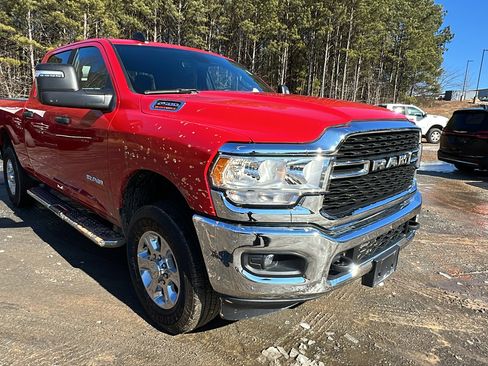 Used 2024 RAM 2500 Big Horn w/ Bed Utility Group image 5