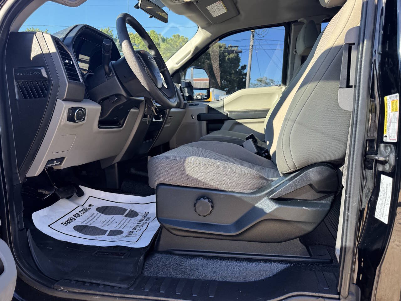 Used 2017 Ford F250 XL w/ Power Equipment Group AWD/4WD image 17