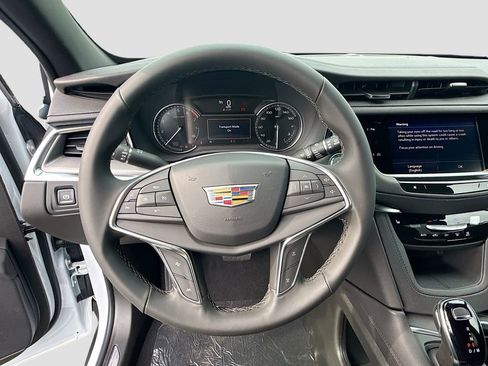 New 2025 Cadillac XT5 Luxury w/ LPO, Floor Liner Package image 11