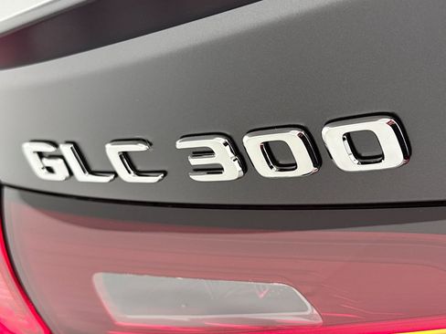 New 2026 Mercedes-Benz GLC 300 GLC 300 image 8