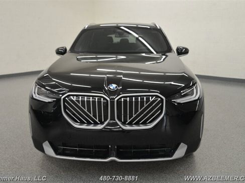 Used 2025 BMW X3 xDrive30i w/ Premium Package image 5