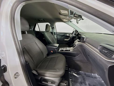 Certified 2021 Ford Explorer XLT image 28