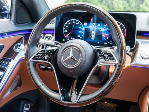 Used 2022 Mercedes-Benz S 580 4MATIC Sedan w/ Warmth & Comfort Package image 26