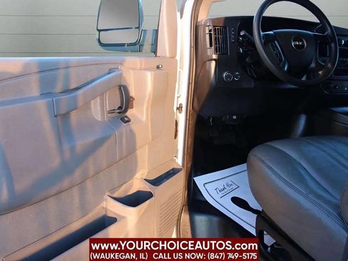 Used 2016 GMC Savana 3500 Extended image 21