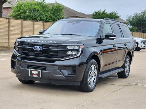 Used 2025 Ford Expedition Active AWD/4WD image 12