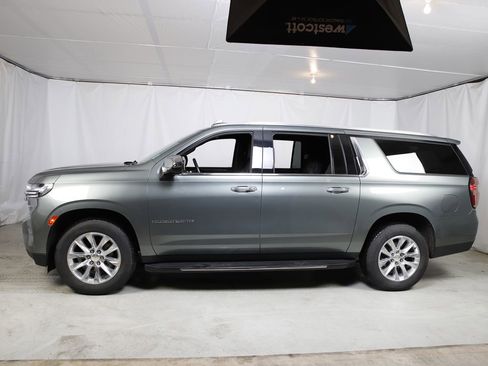 Used 2023 Chevrolet Suburban Premier image 23