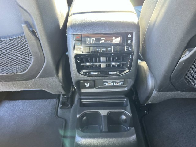 Certified 2024 Jeep Grand Cherokee L Limited AWD/4WD image 16