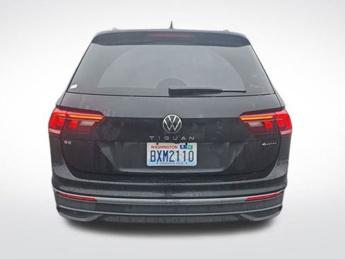 Used 2022 Volkswagen Tiguan SE w/ Panoramic Sunroof Package image 6