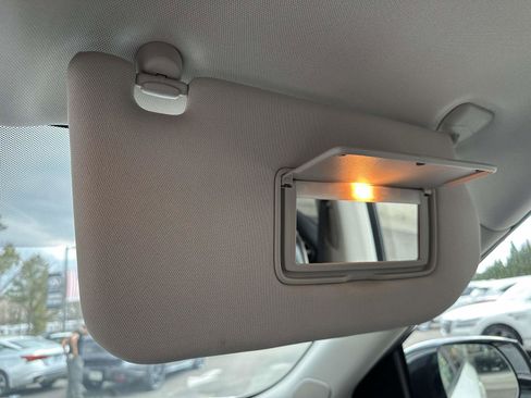 Used 2018 INFINITI QX60 Luxe w/ Deluxe Technology Package image 38