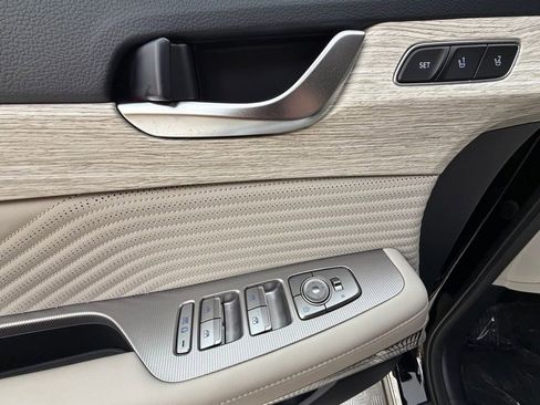 Certified 2025 Hyundai Palisade Calligraphy image 25