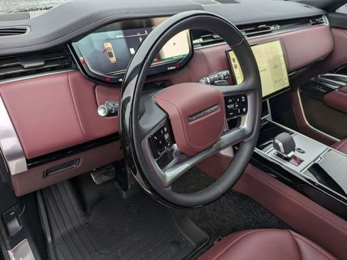 New 2026 Land Rover Range Rover SE image 7