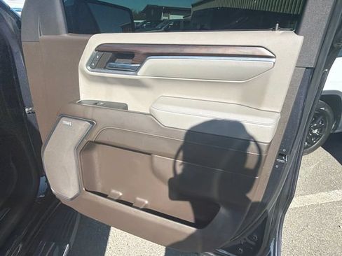 Used 2024 GMC Sierra 1500 SLT AWD/4WD image 8