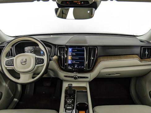 Used 2021 Volvo XC60 T8 Inscription Expression w/ Advanced Package image 12