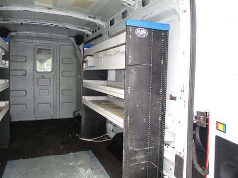 Used 2018 Ford Transit 250 148 Medium Roof image 18