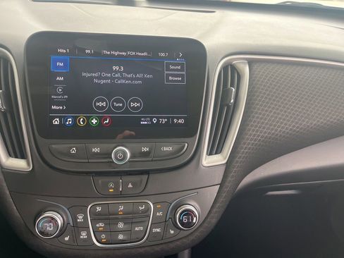Used 2024 Chevrolet Malibu LT FWD image 18