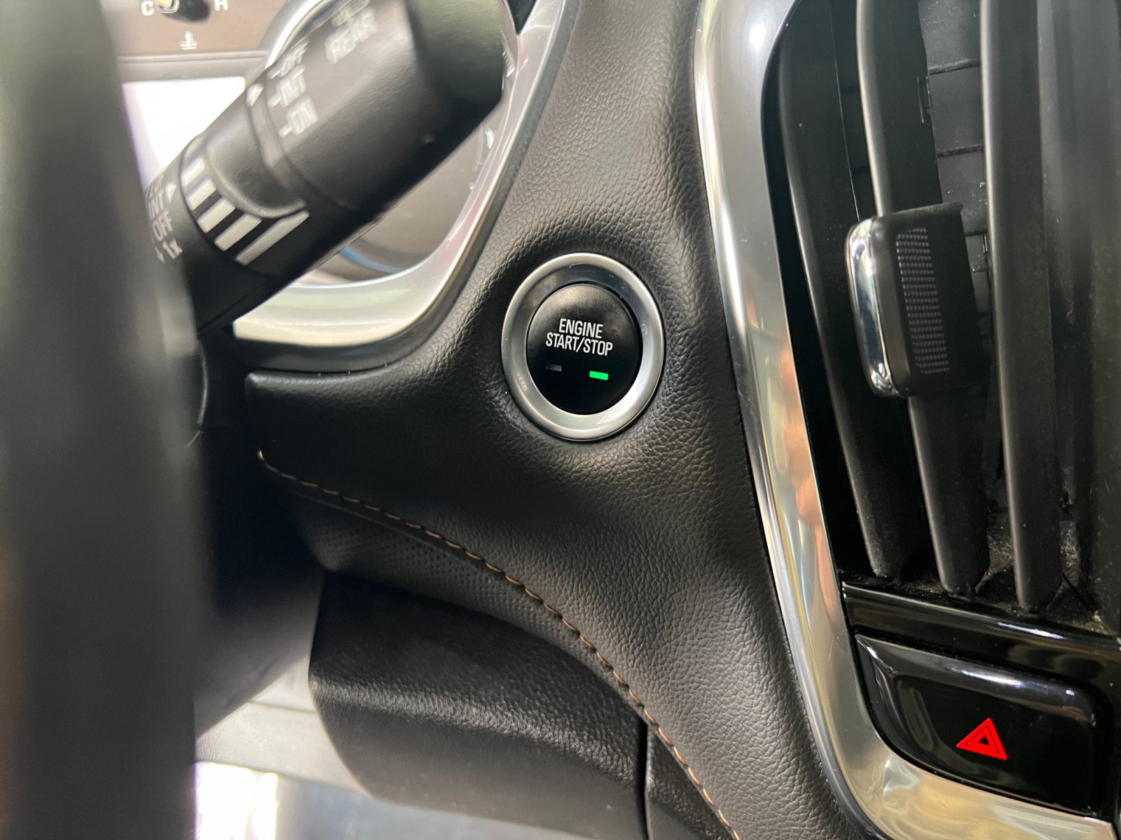 Used 2021 Chevrolet Traverse Premier w/ Redline Edition FWD image 20