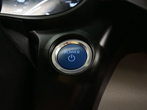 Used 2024 Toyota Sienna XLE FWD image 24