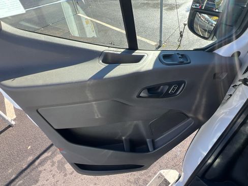 Used 2024 Ford Transit 250 Low Roof w/ Exterior Upgrade Package RWD image 14
