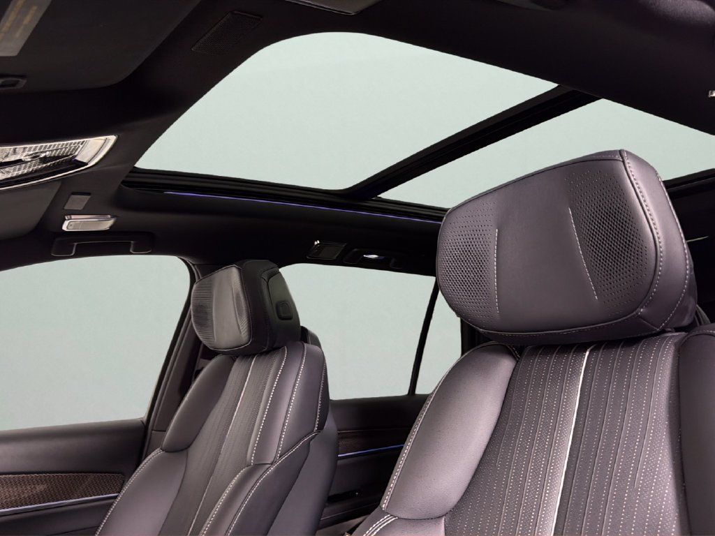 Used 2026 Cadillac Vistiq Sport w/ LPO, Floor Liner Package AWD/4WD image 44