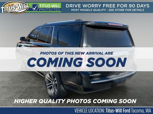 Used 2017 GMC Yukon Denali image 3