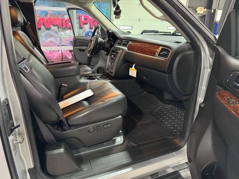 Used 2013 GMC Sierra 1500 SLT w/ SLT Convenience Package AWD/4WD image 14