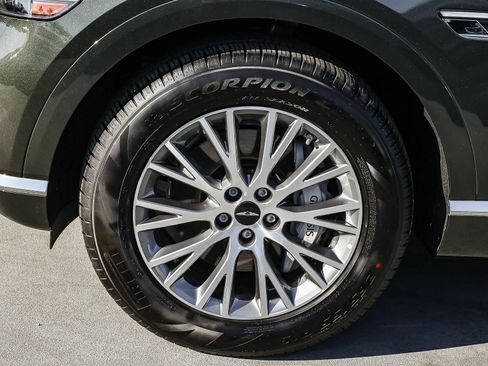 Used 2026 Genesis GV80 2.5T RWD image 9