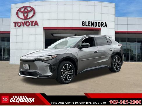 Used 2023 Toyota bZ4X AWD w/ Weather Package image 5