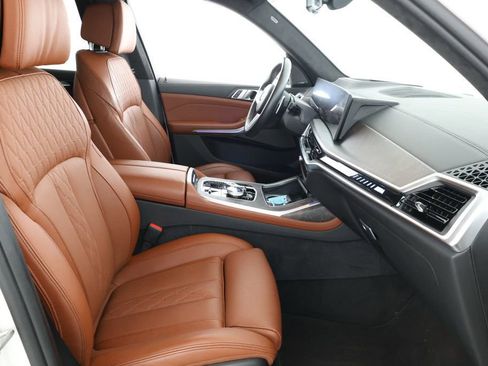 Used 2024 BMW X7 M60i w/ Executive Package image 24