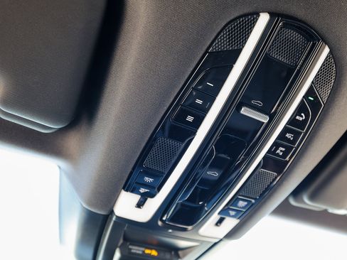 Certified 2023 Porsche Cayenne image 21