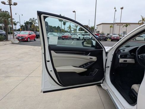 Used 2018 Honda Accord EX-L image 13