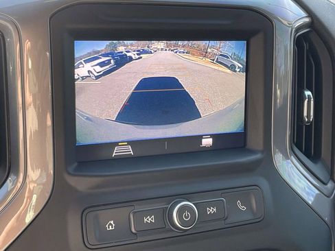 Used 2020 Chevrolet Silverado 1500 Custom w/ Custom Value Package image 23