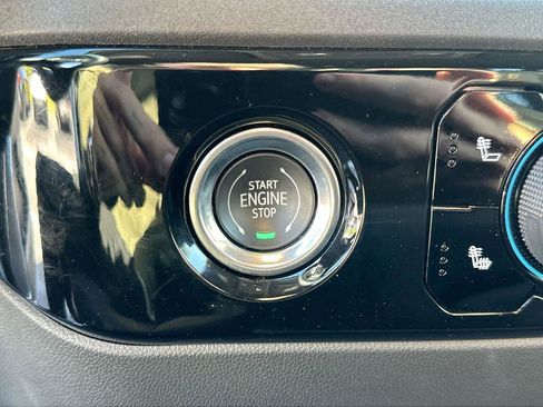 Used 2023 Chevrolet Silverado 1500 LT image 28