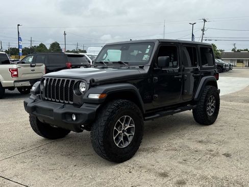 Used 2024 Jeep Wrangler Unlimited Sport AWD/4WD image 3