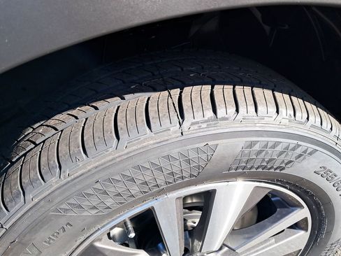 New 2025 Nissan Pathfinder SL w/ Lighting Package (N92) image 41