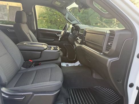 Used 2024 Chevrolet Silverado 1500 LT AWD/4WD image 23